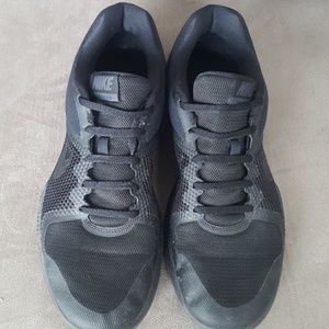 10.5 Mens Black Running Shoe